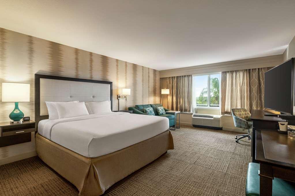Hampton Inn Пемброк-Пайнс Номер фото